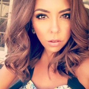 Meet your Posher, Annette